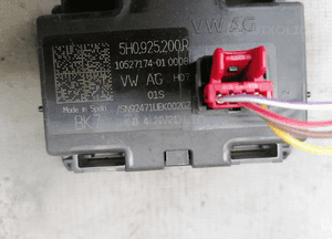 Przycisk awaryjnych Vw Golf 8 VIII 5H0925200R 2