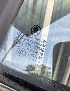 Skoda Octavia 5e  3 kombi drzwi lewy tył  szyba zamek  czarne 5