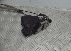 Zamek przód prawy toyota corolla E12 lift 5D 2006R 2