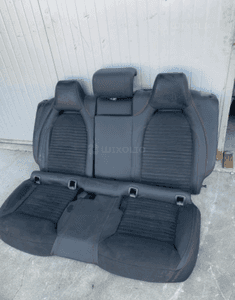 MERCEDES   a 176  kanapa tylna AMG czerwona nitka tapicerka 1