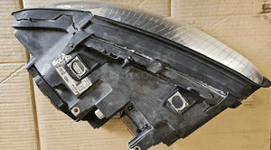 Audi A4 B6 lampa przód przednia lewa Xenon EU 8E0941004S 2