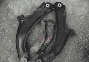 Nissan Micra K12 wahacz przod przedni lewy prawy