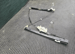 Podnosnik Szyby 8E0837462 Mechanizm Linki Prowadnica Prawy Przod Przedni AUDI A4 B6 B7 Seat Exeo Sedan Kombi 4