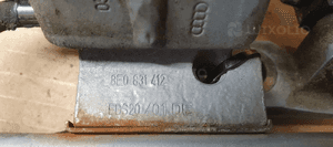 Zawias zawiasy drzwi prawy przód para Audi A4 B6 8E0831412 5