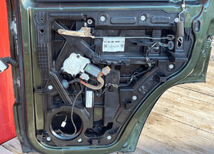 Jeep cherokee liberty kk mechanizm szyby prawy tył bdb 1