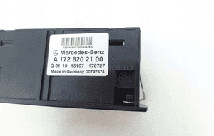 GNIAZDO USB HUB MERCEDES W156 W176 W117 3
