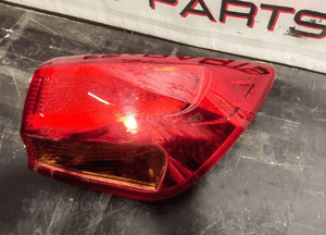 Lampa prawy tył prawa tylna w błotnik kia ceed 2 ii kombi 12- 2