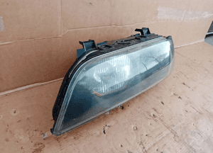 Lampa lewy przód przednia lewa BMW 5 E39 2