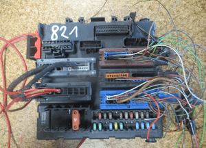 MODUŁ SKRZYNKA BSI OPEL VECTRA C 13205774 4