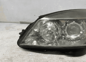 Lampa przod lewy Mercedes w204 A2048208561 UK 2