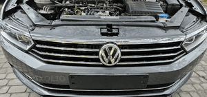 VW Passat B8  zderzak  przód  przedni  LR7H 1