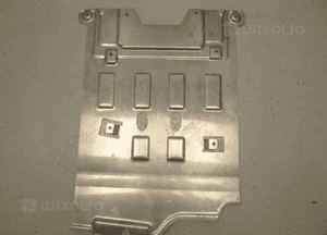 Land rover defender L663 3.0 21- osłona płyta pod silnik silnika 2
