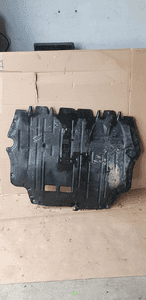 Osłona płyta pod silnik VW Passat B6 3C0825237H 3C0825235M 1
