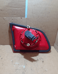 Lampa prawy tył w klapę vw passat B6 kombi nr 3C9945094A 2
