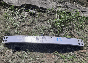 Belka pod zderzak przód toyota corolla verso ii 2