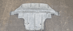 Audi Q7 4L Osłona pod silnik 7L8825437 1