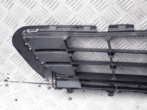 Kratka środkowa zderzaka vw golf vii  5G0853677B 7