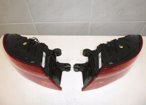 Jaguar xe X760 lift 19- lampa tył tylna prawa 3