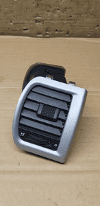 Kratka nawiewu prawa Skoda Roomster 5J0819702 1