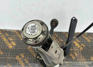 BMW 1 E81 / E87 Zwrotnica piasta tył Lewy - 16272 3