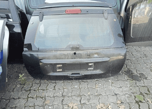 klapa bagażnika jeep cherokee wj
