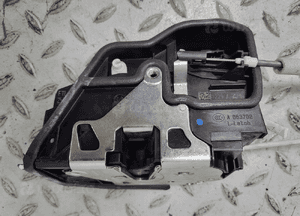 ZAMEK lewy przód przedni BMW F20 lift LCI EU 4pin 3