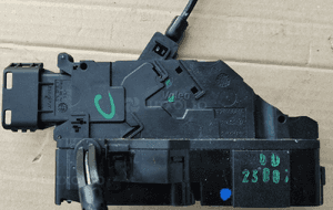 Citroen C4 Picasso I zamek drzwi tyl tylny  prawy lewy 4