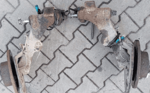 Citroen C5 I II wahacz tyl tylny lewy  piasta 3