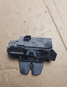 ZAMEK KLAPY TYŁ OPEL VECTRA C kombi nr 495072894 3