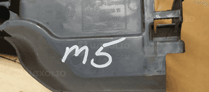 Kierownica powietrza prawy przód przednia prawa BMW M5 G30 F90 8070330 7