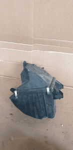 Obudowa filtra powietrza Audi A6 C5 2.5 TDI 4B0133835L 5