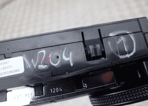 MERCEDES W204 PANEL KLIMATYZACJI 2048308285 RADOM 2