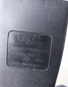Audi A6 C5 zapinka klamra pasów tylnej kanapy 4