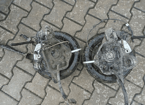 Honda Accord VIII piasta zwrotnica tył tylna prawa 1