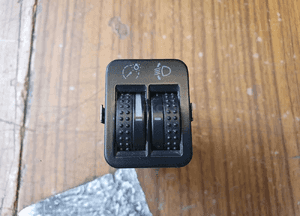 Wlacznik Awaryjne Orzewania Tylnej Szyby Regulacji Swiatel Oswietlenia Czujnik Naslonecznienia VW Golf IV 4 Bora 22