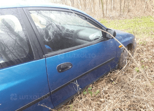 Mazda 323 323c 323p BA 94-98-01  3D Drzwi Prawe w kolor Szyba 7
