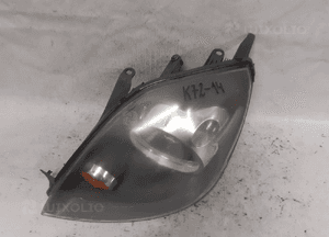 Przod przednia lampa lewa ford fiesta MK6 2