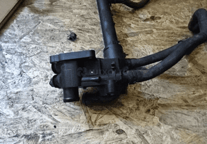 Obudowa termostat korpus vw skoda audi 032121111 2