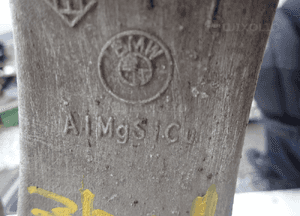 PIASTA ZWROTNICA  LEWY  PRZOD  ZACISK  BWM 5 GT  60/36 7