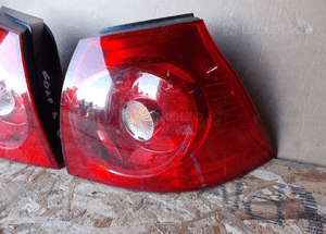 3X. kpl. vw golf v lewa prawa tył lampa karoseryjna 4