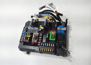 MODUŁ BSI SKRZYNKA BEZPIECZNIKÓW PEUGEOT 208 I BSIN0300 9819850080 2015-19 3