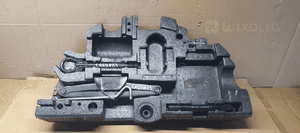 Wkład bagażnika styropian klucz lewarek ucho hak oryginał Renault Laguna III 995040008R 1