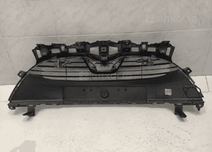 Toyota yaris XP210 grill atrapa chłodnicy czarny połysk pdc - czujniki parkowania czarny połysk oryginał 7