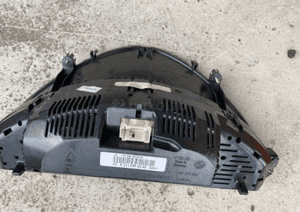 Mercedes e 211 biały licznik zegary diesel avantgarde 13