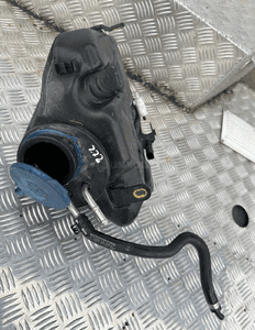 mercedes s 222 c 217 maybach x222  zbiorniczek spryskiwaczy płynu pompka 4