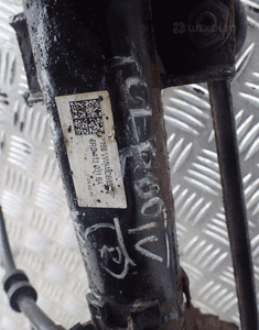 MCPHERSON AMORTYZATOR PIASTA ZWROTNISA PRAWY PRZÓD SEAT TOLEDO IV RADOM 2