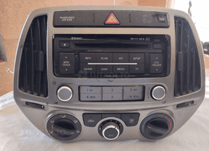 Radio radioodtwarzacz panel kratki hyundai I20 lift 96121-1J252 93750-1J530 1