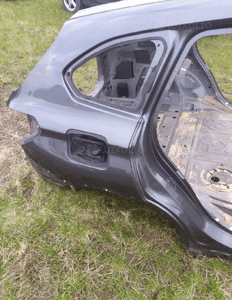 Bmw X1 F48 prawy tylny błotnik ćwiartka prawa tył słupek b próg 3