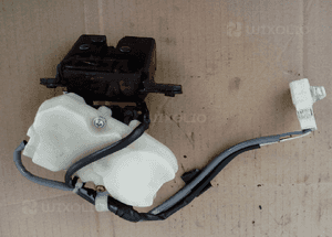 Toyota Avensis Verso zamek klapy tyl tylnej 1