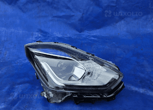 Lampa prawa przod full led suzuki swift MK8 2017- 1